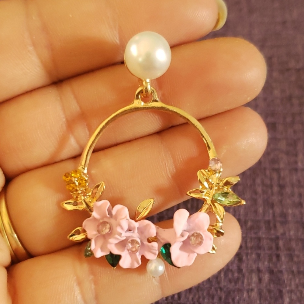 Handmade flower pink earrings yellow gold leaves - Picture 3 of 4